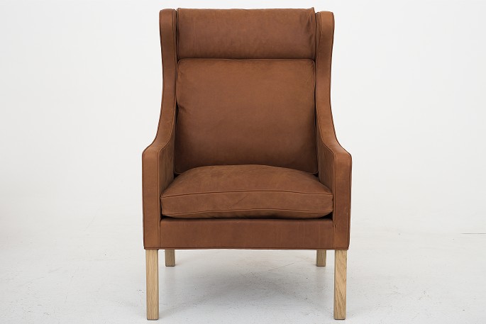 Børge Mogensen / Fredericia Furniture
BM 2204 easy chair, reupholstered in Dunes Rust leather
Availability: 6-8 weeks
Condition: Newly renovated
