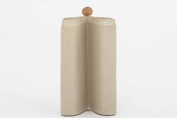 Vibeke Berland / Eget værksted
Stoneware vase. Large model.
1 pc. in stock
Good condition
Location: KLASSIK Flagship Store - Bredgade 3, 1260 KBH. K.
