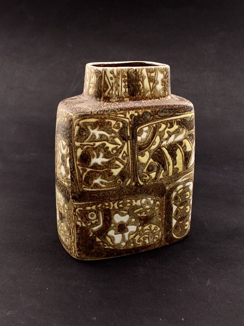 Royal Copenhagen Aluminia Baca faience