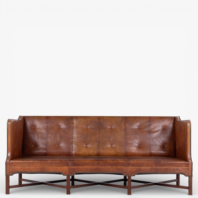 Kaare Klint / Rud. Rasmussen Snedkerier.KK 4118 - 3 pers. sofa i patineret nigerskind på krydsstel i cuba-mahogni. Formgivet i 1930.1 stk. på lager